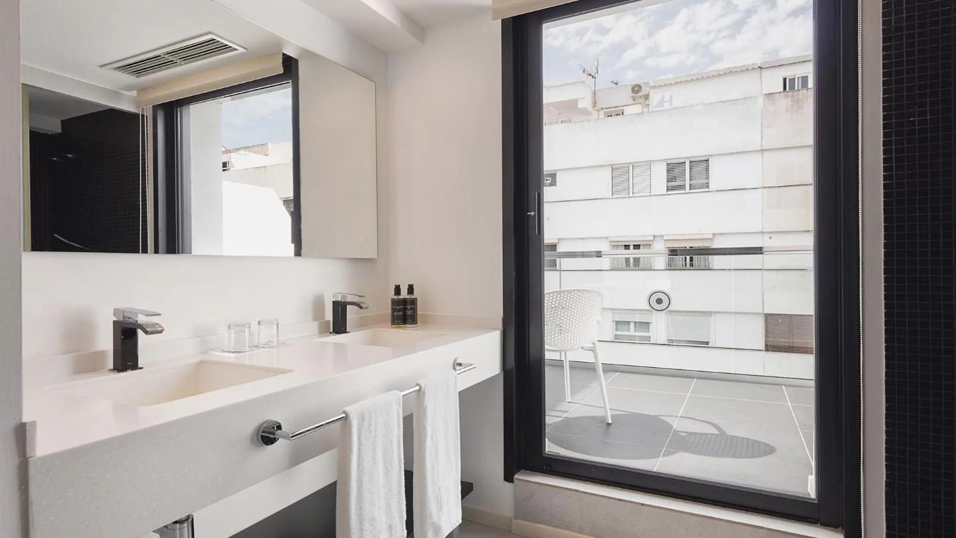 Eurostars Puerto De Ibiza Hotel 4*, Ibiza-stad Spanje